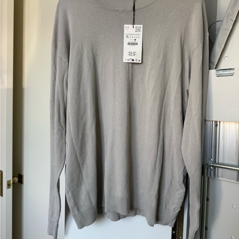Zara Men's Gray Sweater, NWT